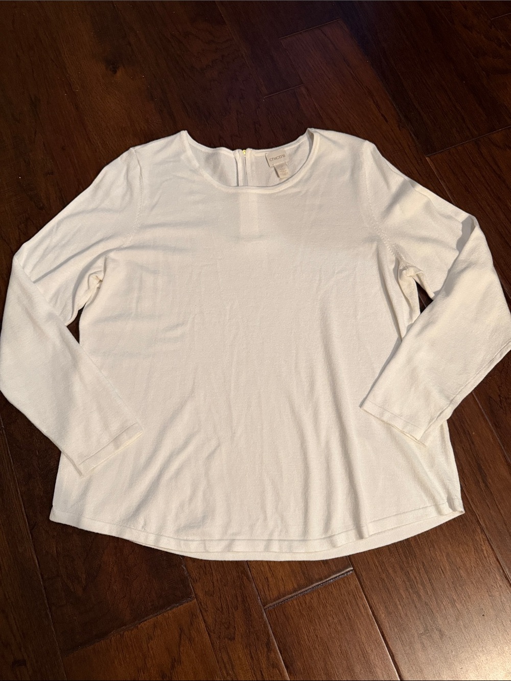 Chico's White Crewneck Knit Top